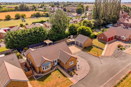Laceys Drive, Leverton